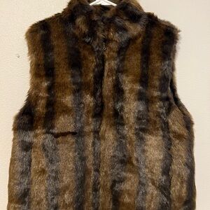 Coaco Reversible Brown Stripe’s Faux Fur Zipper Closure Sides Pockets L (7)